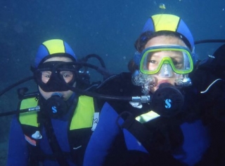  与勒卡特 Plongee 一起进行儿童潜水 